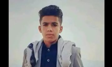 وفاة الطفل حسين الصوفي متأثرا بإصابته في حادثة اغتيال الشهيدة افتهان المشهري وفاة الطفل حسين الصوفي متأثرا بإصابته في حادثة اغتيال الشهيدة افتهان المشهري