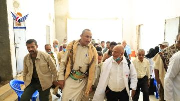 محافظ الحديدة يدشن أنشطة التثقيف الصحي ووقاية نزلاء السجون من الأمراض