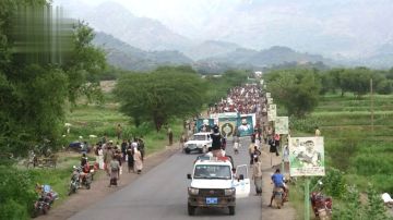 عرض شعبي لخريجي دورات طوفان الأقصى في حجة