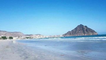 الأرصاد تتوقع استمرار الأمطار بأجزاء من المناطق الساحلية والجبلية والطقس حار بالسواحل والصحاري وبارد بالمرتفعات الأرصاد تتوقع استمرار الأمطار بأجزاء من المناطق الساحلية والجبلية والطقس حار بالسواحل والصحاري وبارد بالمرتفعات