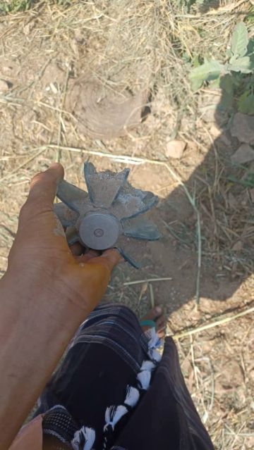 مليشـ.ـيات الحـ.ـوثي تستهدف منازل المواطنين في مديرية مقبنة غرب تعز بالقـ.ـذائف مليشـ.ـيات الحـ.ـوثي تستهدف منازل المواطنين في مديرية مقبنة غرب تعز بالقـ.ـذائف