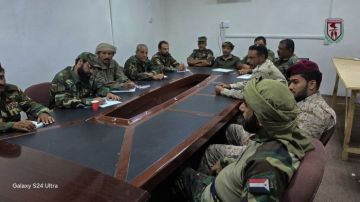 قيادة دفاع شبوة تناقش أوضاع الجبهات ومستوى جاهزية الوحدات