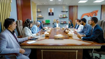 محافظ عدن يبحث مع السفيرة الفرنسية سبل دعم المشاريع المستدامة والاستجابة لاحتياجات المجتمع المحلي محافظ عدن يبحث مع السفيرة الفرنسية سبل دعم المشاريع المستدامة والاستجابة لاحتياجات المجتمع المحلي