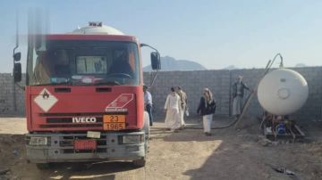 محافظ مأرب يفتتح محطة لتعبئة الغاز في صرواح