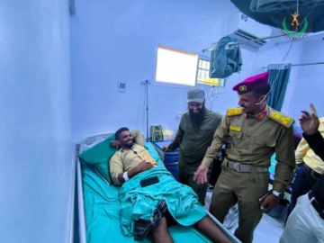 الوالي واليافعي يتفقدان جرحى الهجوم الإرهابي على المحفد الوالي واليافعي يتفقدان جرحى الهجوم الإرهابي على المحفد