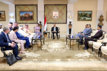 جددوا التزامهم بدعم الحكومة.. بيان صادر عن سفراء الدول الراعية للعملية السياسية في اليمن جددوا التزامهم بدعم الحكومة.. بيان صادر عن سفراء الدول الراعية للعملية السياسية في اليمن
