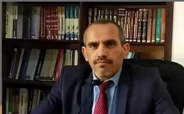 مليشيا الحوثي تضع المحامي عبدالمجيد صبرة في زنزانة انفرادية.. والأخير يوجه مناشدة عاجلة مليشيا الحوثي تضع المحامي عبدالمجيد صبرة في زنزانة انفرادية.. والأخير يوجه مناشدة عاجلة