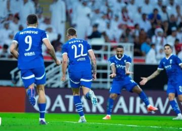 الهلال السعودي يصطدم بالسد القطري في قمة آسيوية مشتعلة.. مفاجآت في التشكيل الهلال السعودي يصطدم بالسد القطري في قمة آسيوية مشتعلة.. مفاجآت في التشكيل