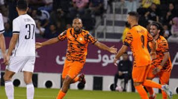 بيدرو يقود 10 من لاعبي قطر لصدارة الدوري بثنائية ضد أم صلال بيدرو يقود 10 من لاعبي قطر لصدارة الدوري بثنائية ضد أم صلال
