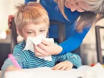 مع اقتراب الشتاء..علاجات طبيعية فعالة لكحة الأطفال متى تكون كافية؟ ومتى تستدعي زيارة الطبيب