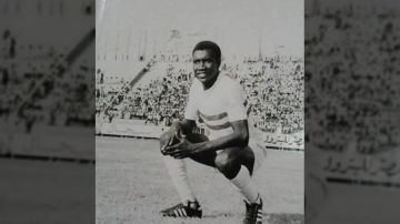 موعد ومكان الجنازة.. وفاة نجم الزمالك السابق نوح آدم بعد رحلة علاج طويلة