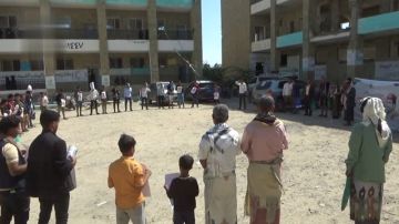 وقفة قبلية مسلحة في القبيطة تأكيدا على الثبات والبراءة من الخونة والعملاء وقفة قبلية مسلحة في القبيطة تأكيدا على الثبات والبراءة من الخونة والعملاء