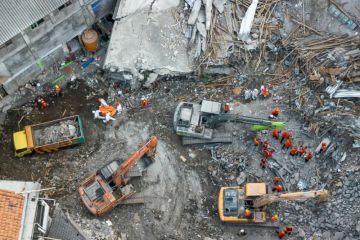 67 قتيلا حصيلة انهيار المدرسة في إندونيسيا مع انتهاء عمليات البحث 67 قتيلا حصيلة انهيار المدرسة في إندونيسيا مع انتهاء عمليات البحث