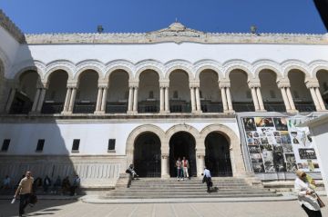 الاستئناف التونسي يؤجل النظر في قضية التآمر على أمن الدولة إلى الشهر المقبل