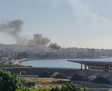 انفجار بسيارة قرب مخفر الشرطة في مدينة بانياس بمحافظة طرطوس السورية انفجار بسيارة قرب مخفر الشرطة في مدينة بانياس بمحافظة طرطوس السورية