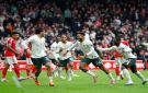 تشيلسي غير المنضبط يقتحم المربع الذهبي بعد فوز بـ10 لاعبين - ye