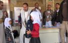مؤسسة اليتيم تدشن توزيع الحقيبة المدرسية في عمران - ye