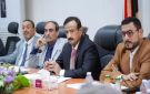 محافظ شبوة يوجه بتعزيز الأداء المؤسسي وتحسين الخدمات - ye