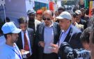 القائم بأعمال وزير الاقتصاد يزور معرض الأسر المنتجة - ye