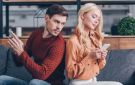 كيف يتعامل الرجال والنساء مع شعور الغيرة؟ دراسة تكشف التفاصيل - ye