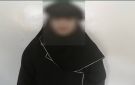 أمن العاصمة عدن يلقي القبض على امرأة متهمة بسرقة مجوهرات الطالبات بالمدارس الأهلية - ye