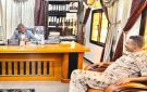 رئيس عمليات اللواء الثاني دفاع شبوة يتفقد مكتب تأمينات المحافظة - ye