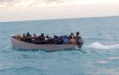 وفاة 40 شخصا في غرق مركب مهاجرين غير شرعيين في تونس - ye