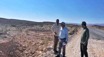 بدء حصر الأضرار في طريق الغيظة نشطون بمحافظة المهرة