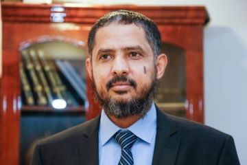 صلاح باتيس: استعادة الدولة يبدأ بتحرير الشرعية