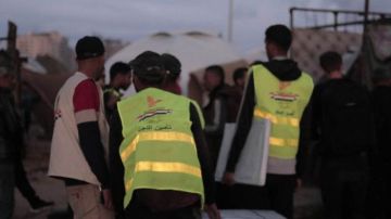 اللجنة المصرية بغزة توزع الخيام على أسر بالقطاع اللجنة المصرية بغزة توزع الخيام على أسر بالقطاع