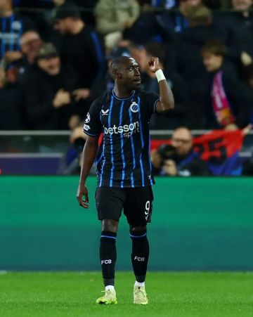 برشلونة يسقط بتعادل مخيب والسيتي يكتسح دورتموند برشلونة يسقط بتعادل مخيب والسيتي يكتسح دورتموند