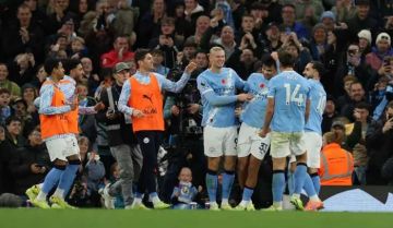 مانشستر سيتي يهزم بورنموث بثلاثية ويصعد لوصافة الدوري الإنجليزي