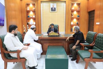 محافظ حضرموت الأستاذ مبخوت بن ماضي يبحث مع المسؤولين في مركز الكلى ومؤسسة نهد آليات تطوير المركز