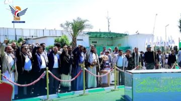 قيادة وموظفو هيئة المواصفات يزورون معارض وأضرحة الشهداء قيادة وموظفو هيئة المواصفات يزورون معارض وأضرحة الشهداء