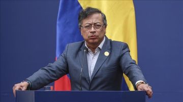 الرئيس الكولومبي: إغلاق المجال الجوي لفنزويلا غير قانوني ويهدد النظام الدولي الرئيس الكولومبي: إغلاق المجال الجوي لفنزويلا غير قانوني ويهدد النظام الدولي