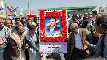 قيادة وموظفو وزارة الشؤون الاجتماعية والعمل يزورون أضرحة الشهداء قيادة وموظفو وزارة الشؤون الاجتماعية والعمل يزورون أضرحة الشهداء