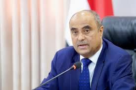 رئيس الوزراء بن بريك يتجه للرباعية بعد فشل اجتماعات مجلس القيادة ..