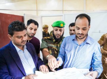 مأمور الشيخ عثمان وسام معاوية يثمن جهود وحدة التدخل في حماية الأراضي بعدن