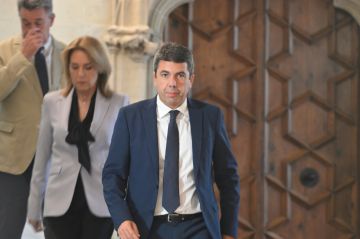 رئيس إقليم فالنسيا الإسباني يستقيل بعد عام من الفيضانات المميتة