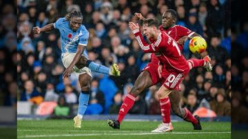 مانشستر سيتي يسحق ليفربول بثلاثية نظيفة في الدوري الإنجليزي مانشستر سيتي يسحق ليفربول بثلاثية نظيفة في الدوري الإنجليزي