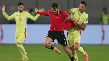 منتخب إسبانيا يكتسح جورجيا ويضع قدما في نهائيات كأس العالم منتخب إسبانيا يكتسح جورجيا ويضع قدما في نهائيات كأس العالم