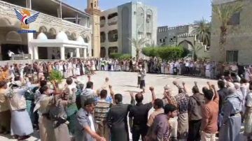 وقفات بالحديدة تعلن النفير والتعبئة وتبارك الإنجاز الأمني في ضبط شبكة التجسس