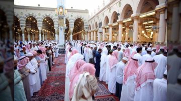 15 دقيقة بعد الشروق.. تعرف على توقيت صلاة الاستسقاء في مختلف المدن السعودية