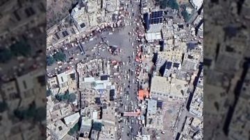 تعز تشدد الإجراءات ضد معارض السيارات والخردة المتروكة في الشوارع تعز تشدد الإجراءات ضد معارض السيارات والخردة المتروكة في الشوارع