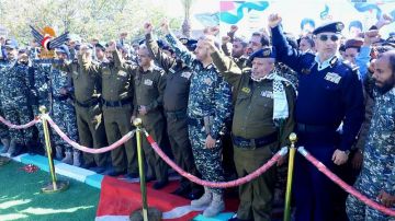 قيادة قطاع الأمن والشرطة بوزارة الداخلية تزور أضرحة الصماد والرهوي والغماري