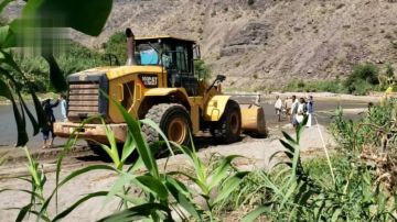 تدشين مشروع استصلاح الأراضي في بني سعد بالمحويت تدشين مشروع استصلاح الأراضي في بني سعد بالمحويت