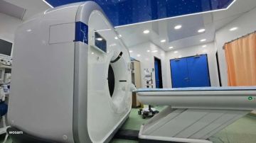 عدن تحتضن ثورة التشخيص الطبي: تدشين أول جهاز أشعة مقطعية بالذكاء الاصطناعي في اليمن