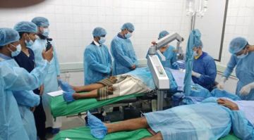 محافظ شبوة يدشن المخيم الطبي لأمراض وجراحة العيون