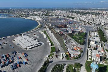 موانئ أبوظبي تستحوذ على حصة في محطة حاويات اللاذقية مقابل 22 مليون دولار