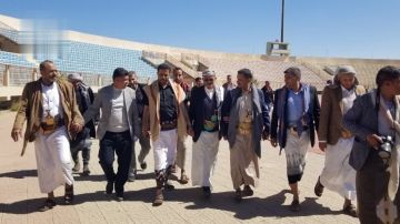 نائب وزير الشباب والرياضة يتفقد عددا من المرافق الرياضية في ذمار